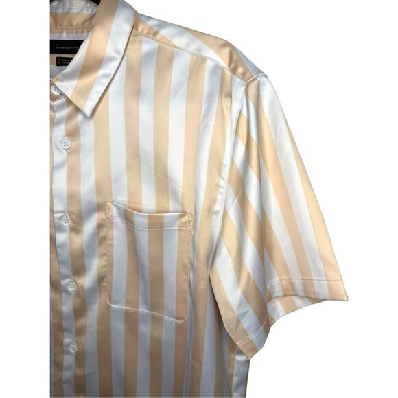 Urban Outfitters Men’s Medium Loom Striped Short Sleeve Button-Down Shirt - Picture 3 of 6